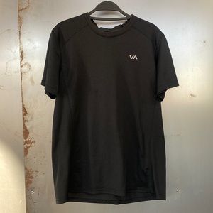 RVCA “The balance of opposites” Mesh athletic t shirt. Size M. Black.